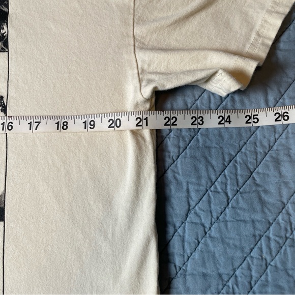 Taylor Swift The Eras Tour Graphic Tee - Black and White - Picture 7 of 8